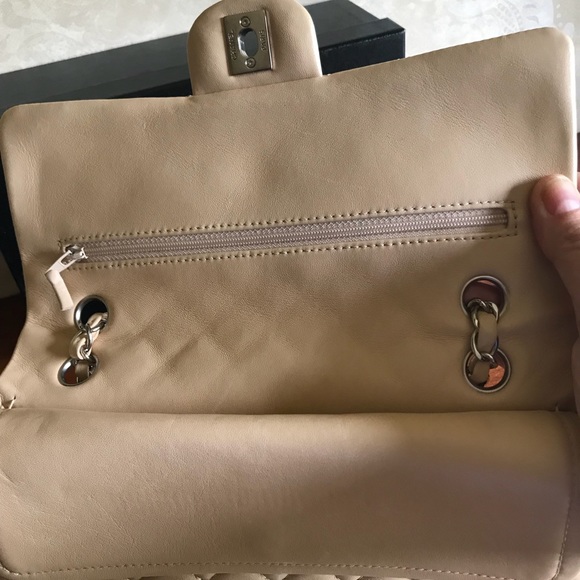 Chanel SOLD - Picture 5 of 7